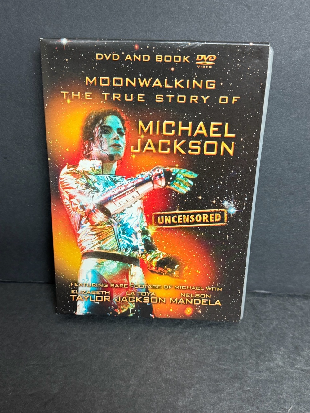 Moonwalking: The True Story of Michael Jackson (DVD & BOOK, 2009) Uncensored